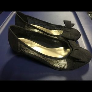 Girls 1 inch high shoe size 3